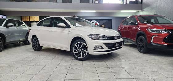 VOLKSWAGEN VIRTUS 1.0 200 TSI HIGHLINE AUTOMÁTICO VOLKSWAGEN VIRTUS 1.0 200 TSI HIGHLINE AUTOMÁTICO